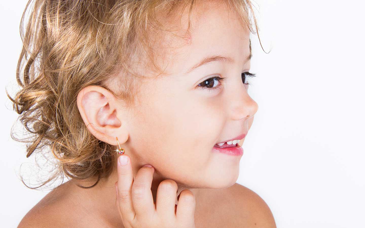 Unser neuer Service Ohrlöcher ab 6 Jahren Piercing Studio Wien